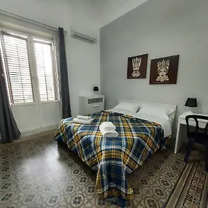 https://la-casa-del-moro-all-opera.palermohotels.org